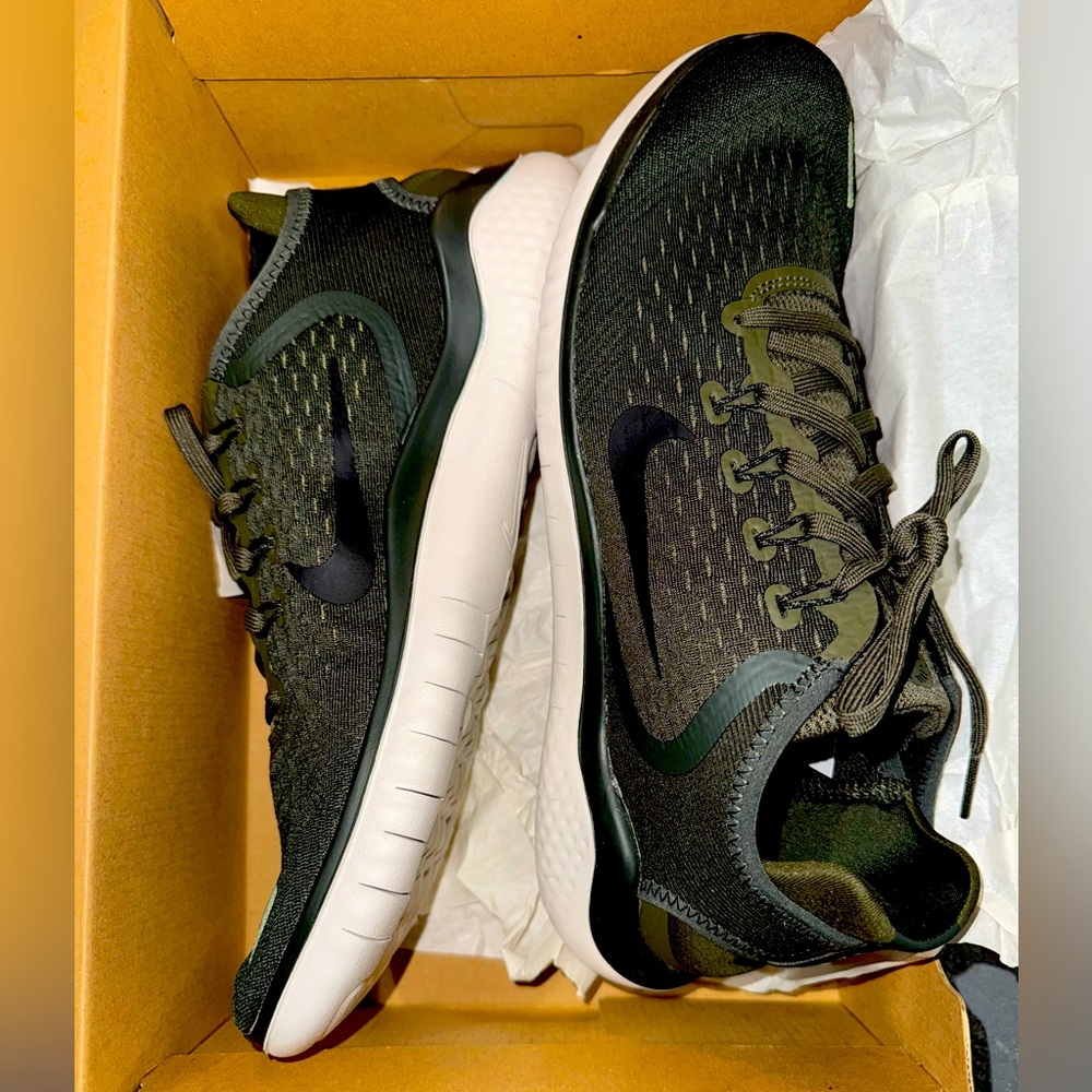 Nike Free Run 2018 Cargo Green
Running Sneaker Shoe